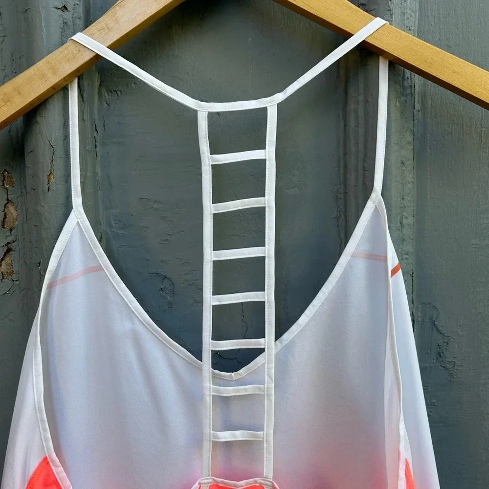 Lululemon Breezy Singlet, size 8/10 - Picture 7 of 10